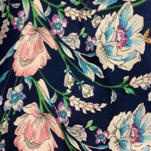 Closetrix Floral printed Blouse NWT - Picture 5 of 6